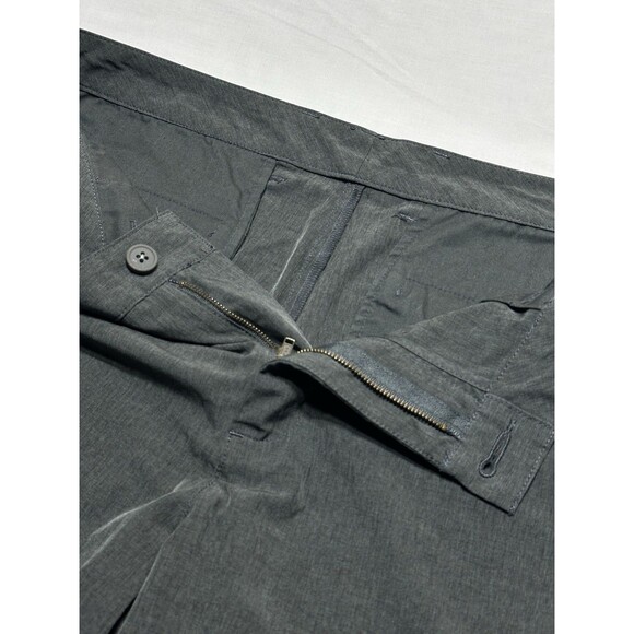 Tommy Bahama Golf Shorts Gray Golf Marlin Mens Size 36 Casual Pockets - Picture 2 of 11